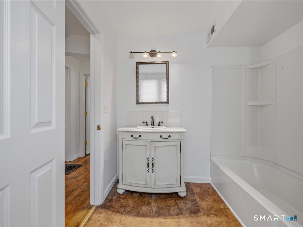 53 Maple Street Meriden CT 06451