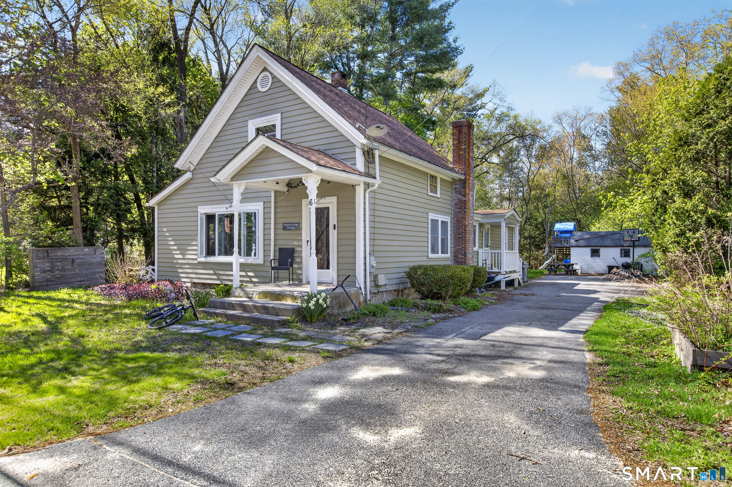 6 North Road Foster RI 02825