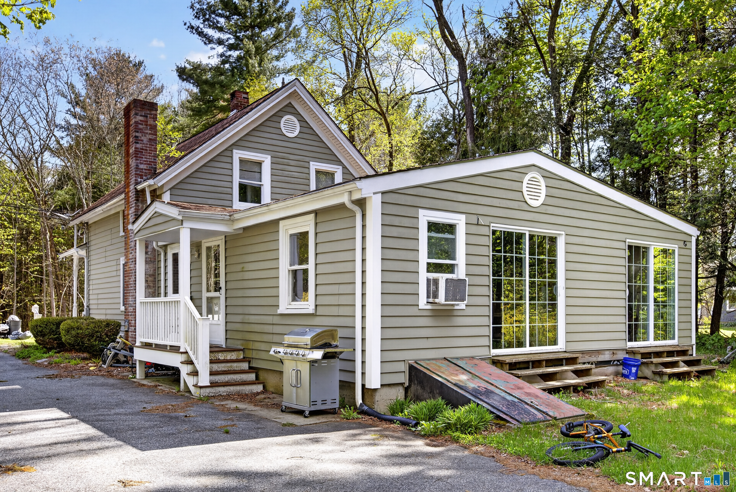 6 North Road Foster RI 02825