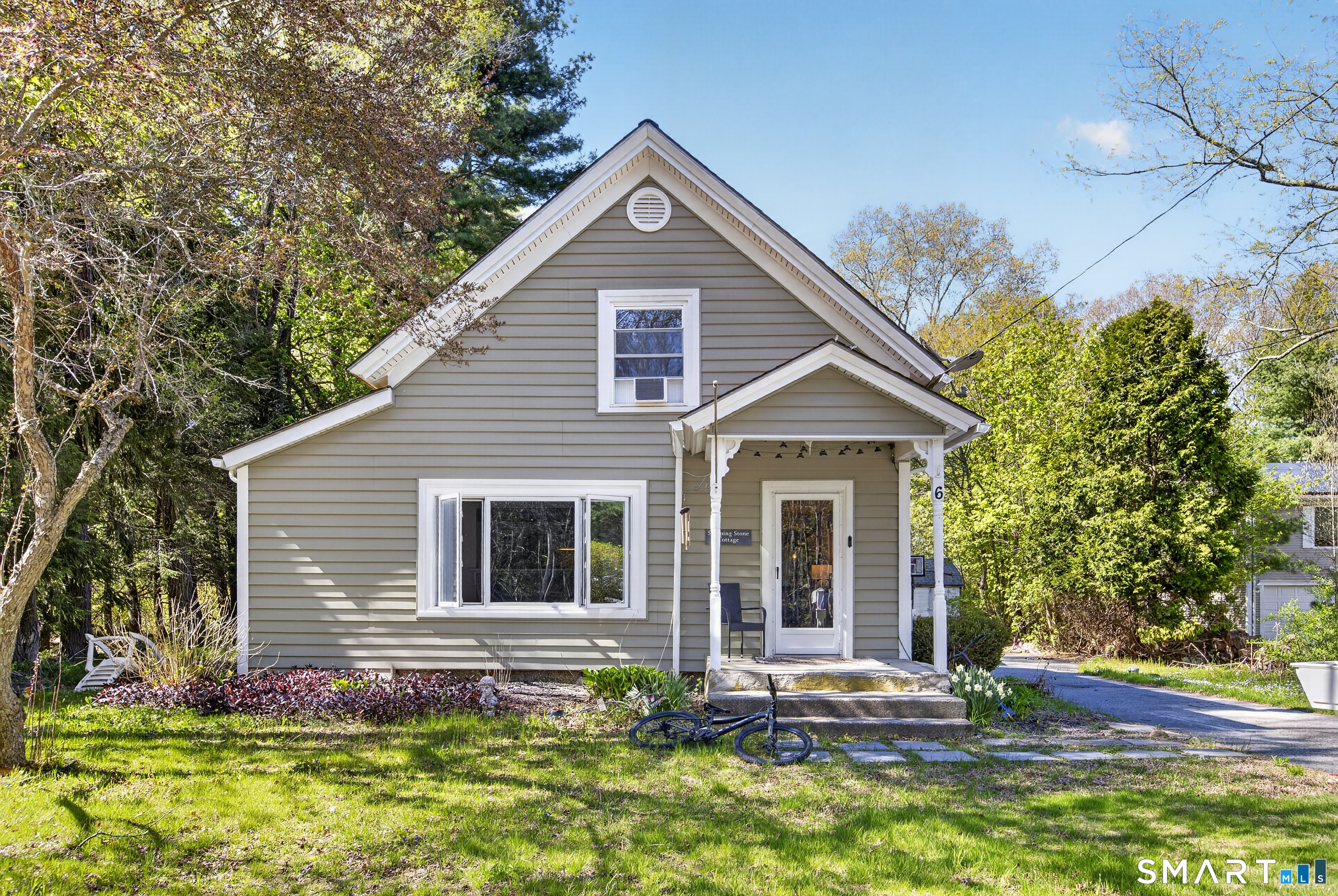 6 North Road Foster RI 02825