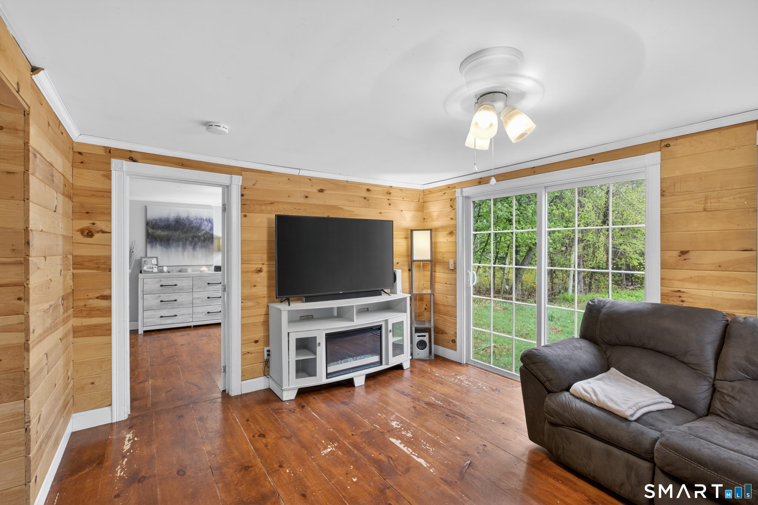 6 North Road Foster RI 02825