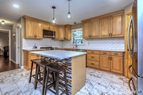 131 Pepper Tree Hill Lane Southbury CT 06488