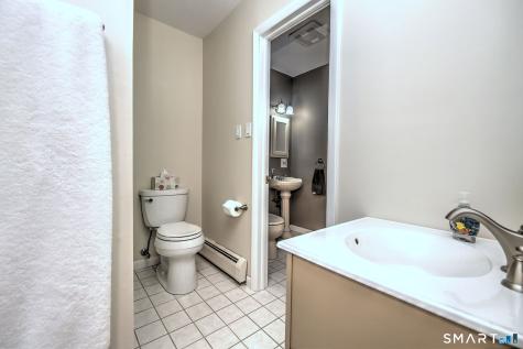 31 Paugussett Road Newtown CT 06482