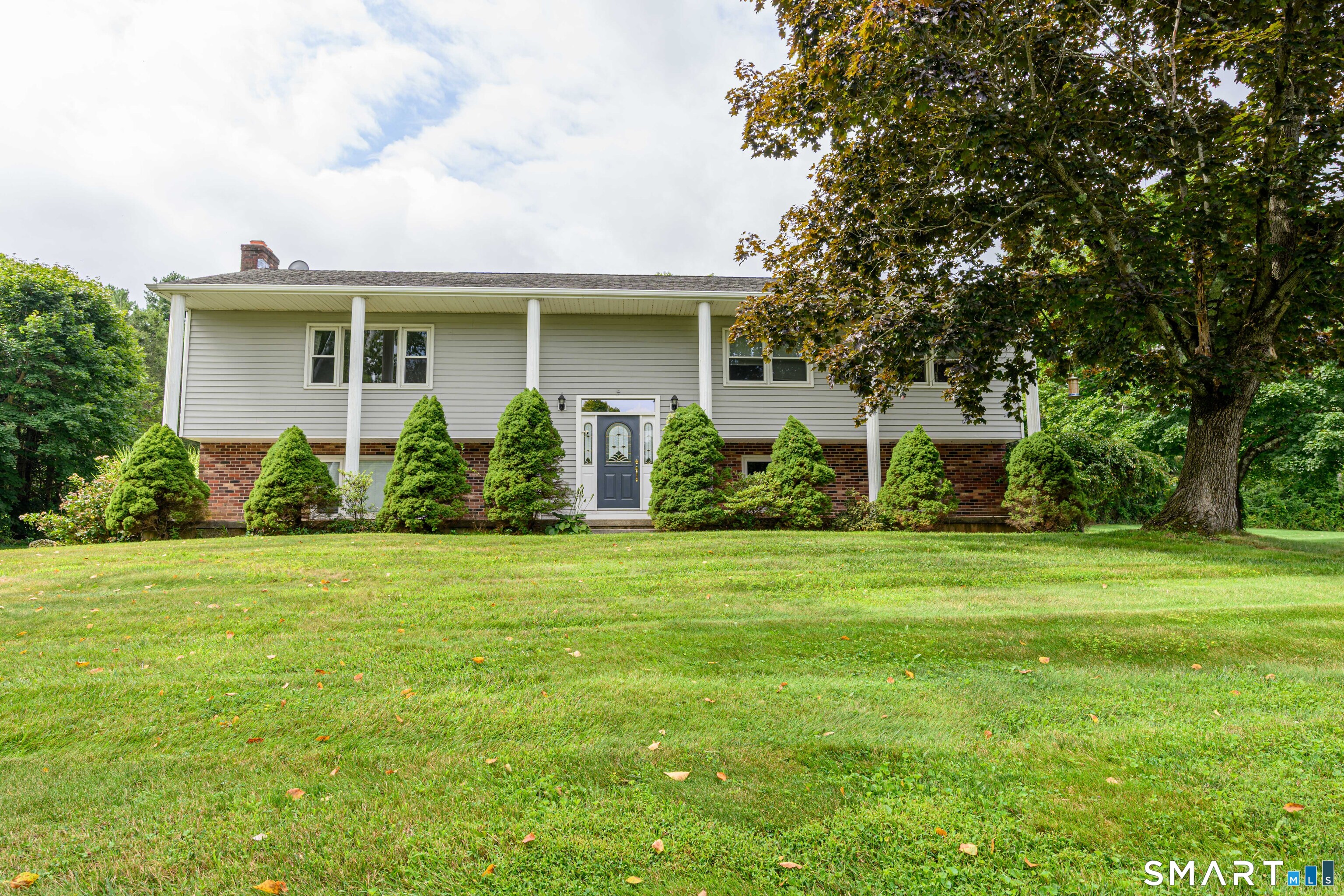 26 Dorchester Lane Branford CT 06405