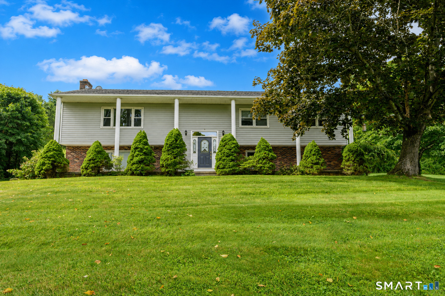 26 Dorchester Lane Branford CT 06405