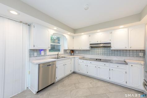 26 Dorchester Lane Branford CT 06405