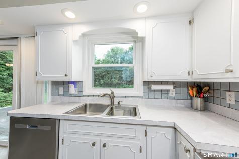 26 Dorchester Lane Branford CT 06405