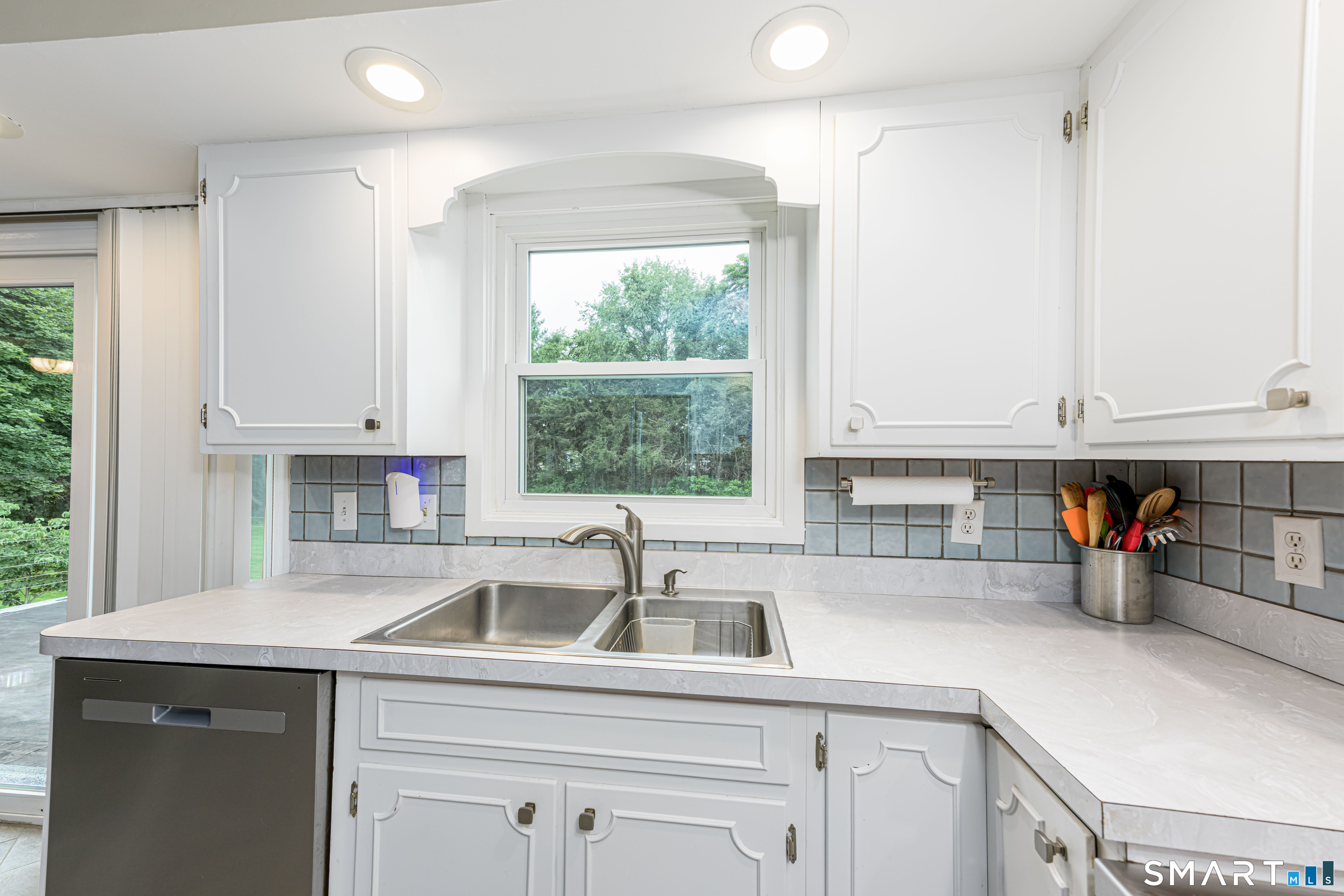 26 Dorchester Lane Branford CT 06405