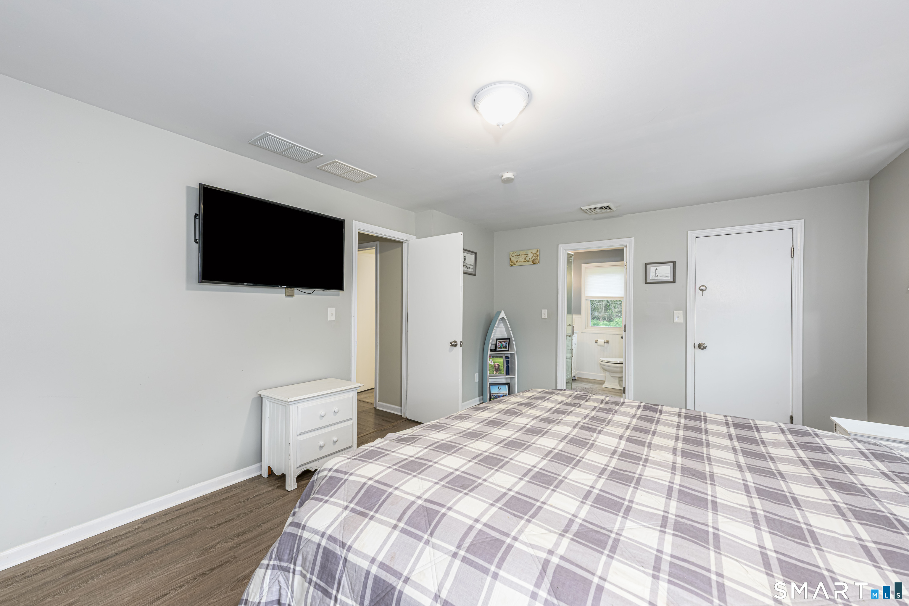 26 Dorchester Lane Branford CT 06405