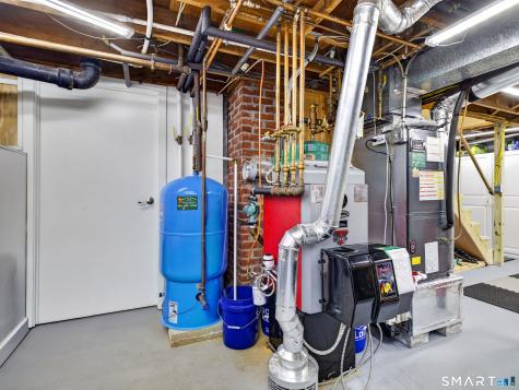 52 Division Street Groton CT 06340