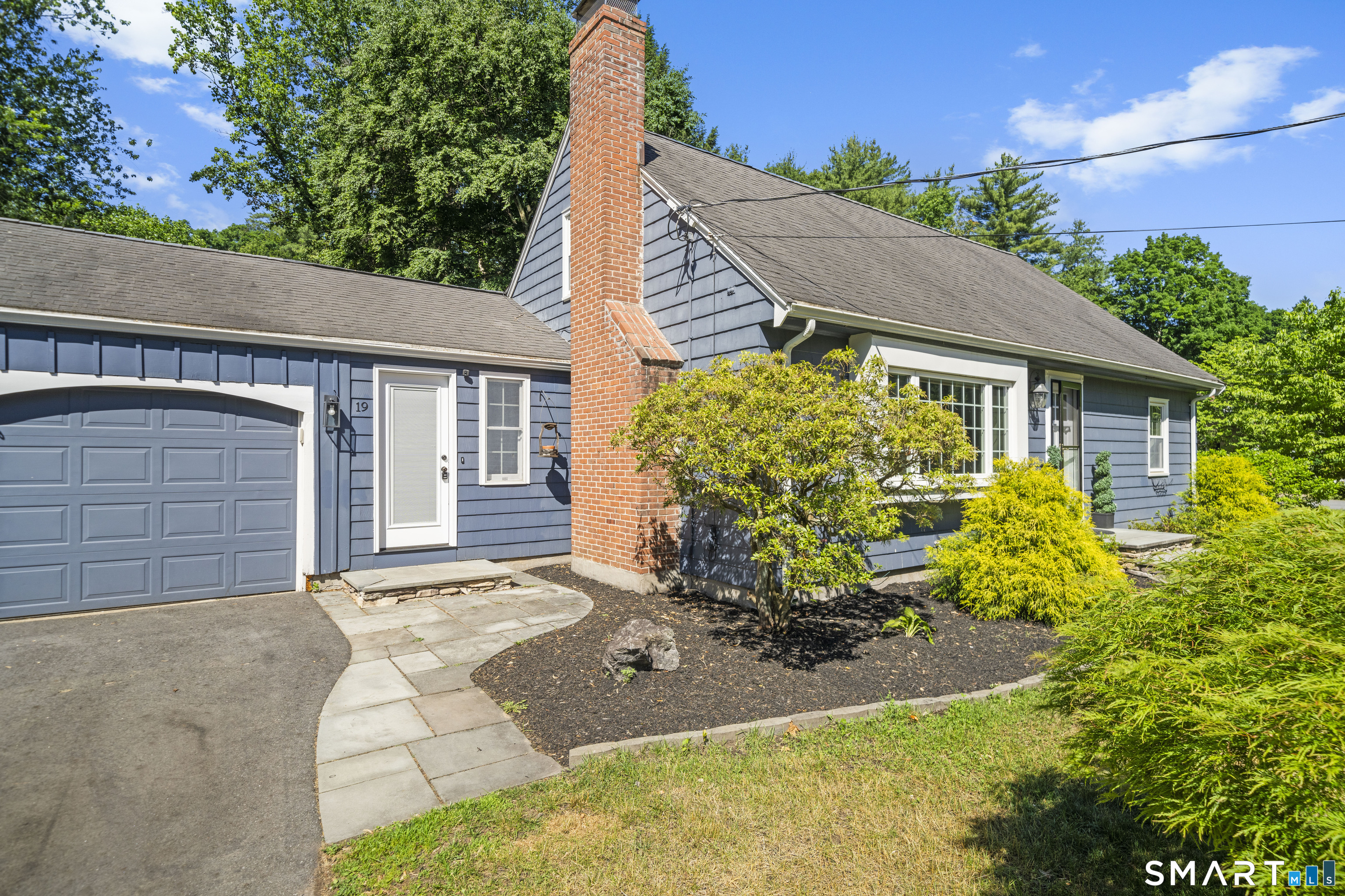 19 Westwood Drive Simsbury CT 06070