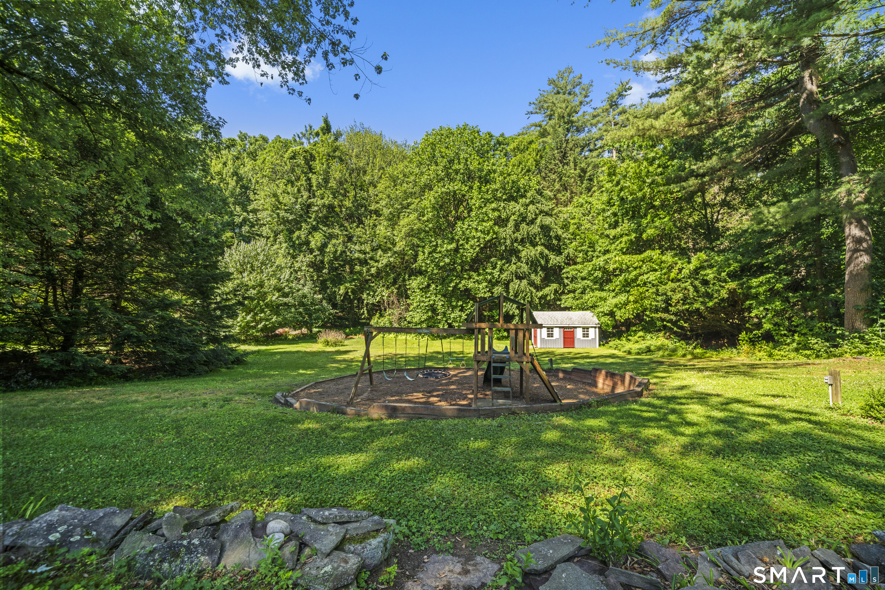19 Westwood Drive Simsbury CT 06070