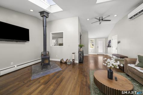 19 Westwood Drive Simsbury CT 06070
