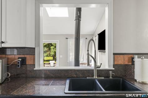 19 Westwood Drive Simsbury CT 06070