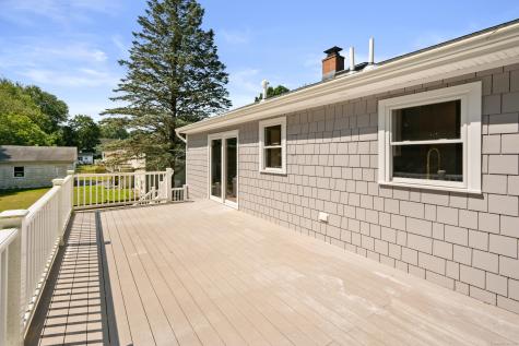 146 Black Point Road East Lyme CT 06357