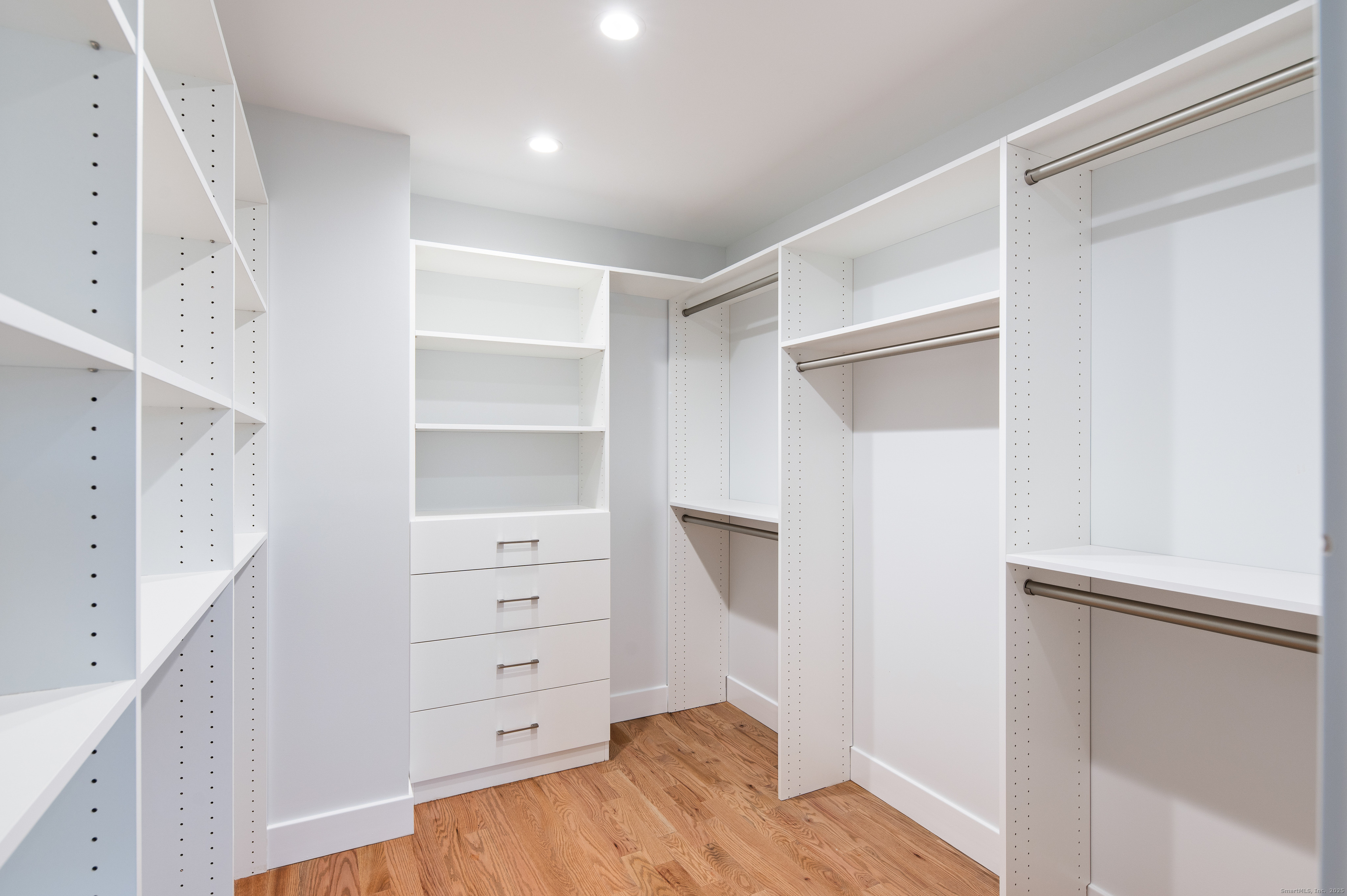 12 Walnut Ridge Court Stamford CT 06904
