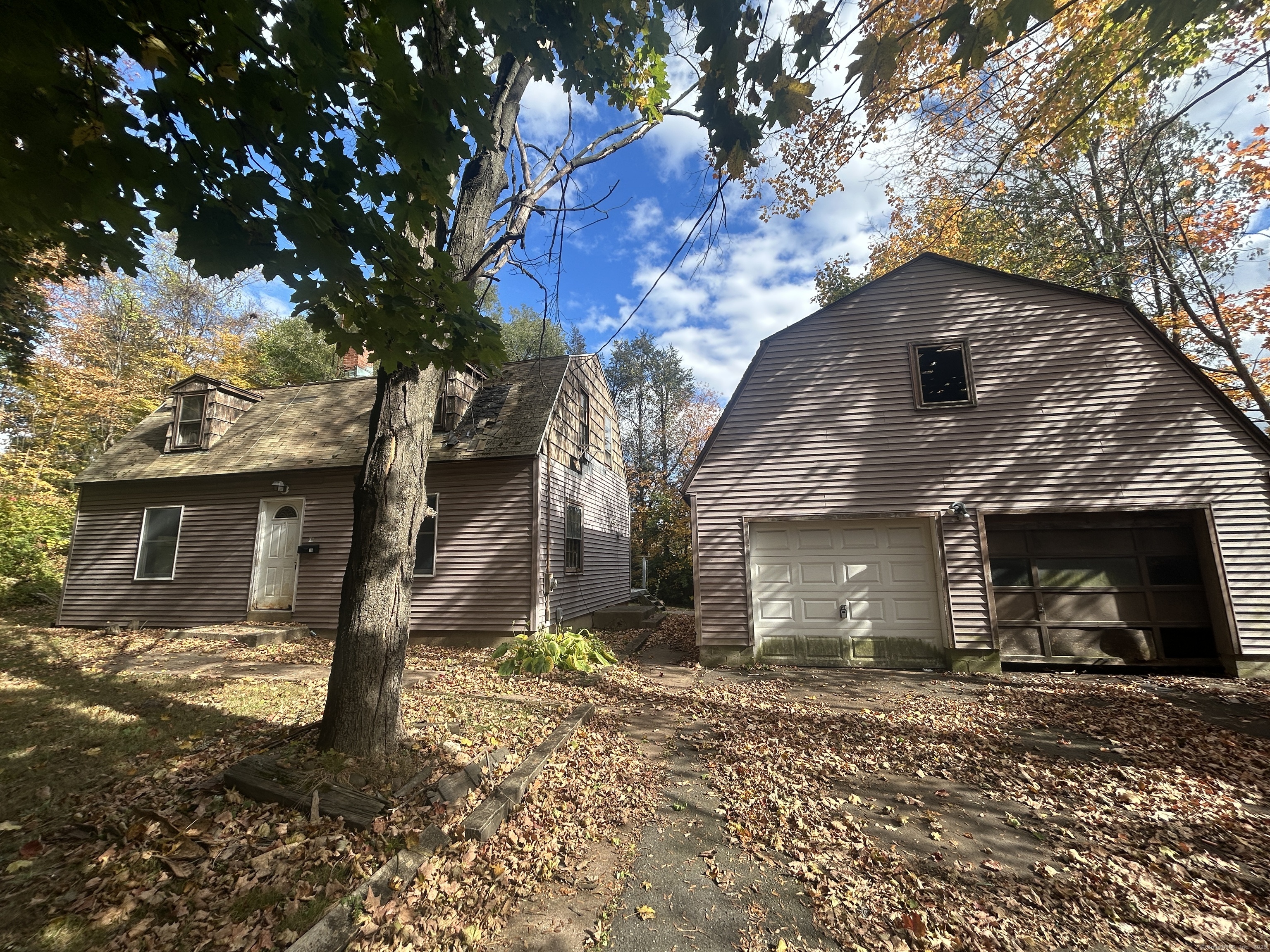 16 Deepwood Drive Cheshire CT 06410