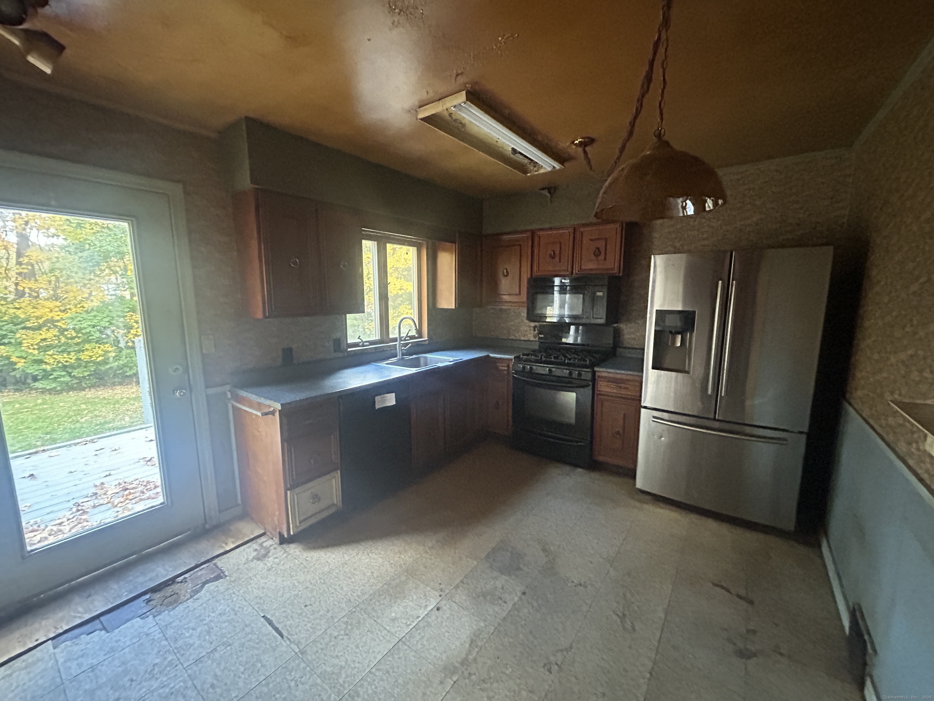 16 Deepwood Drive Cheshire CT 06410