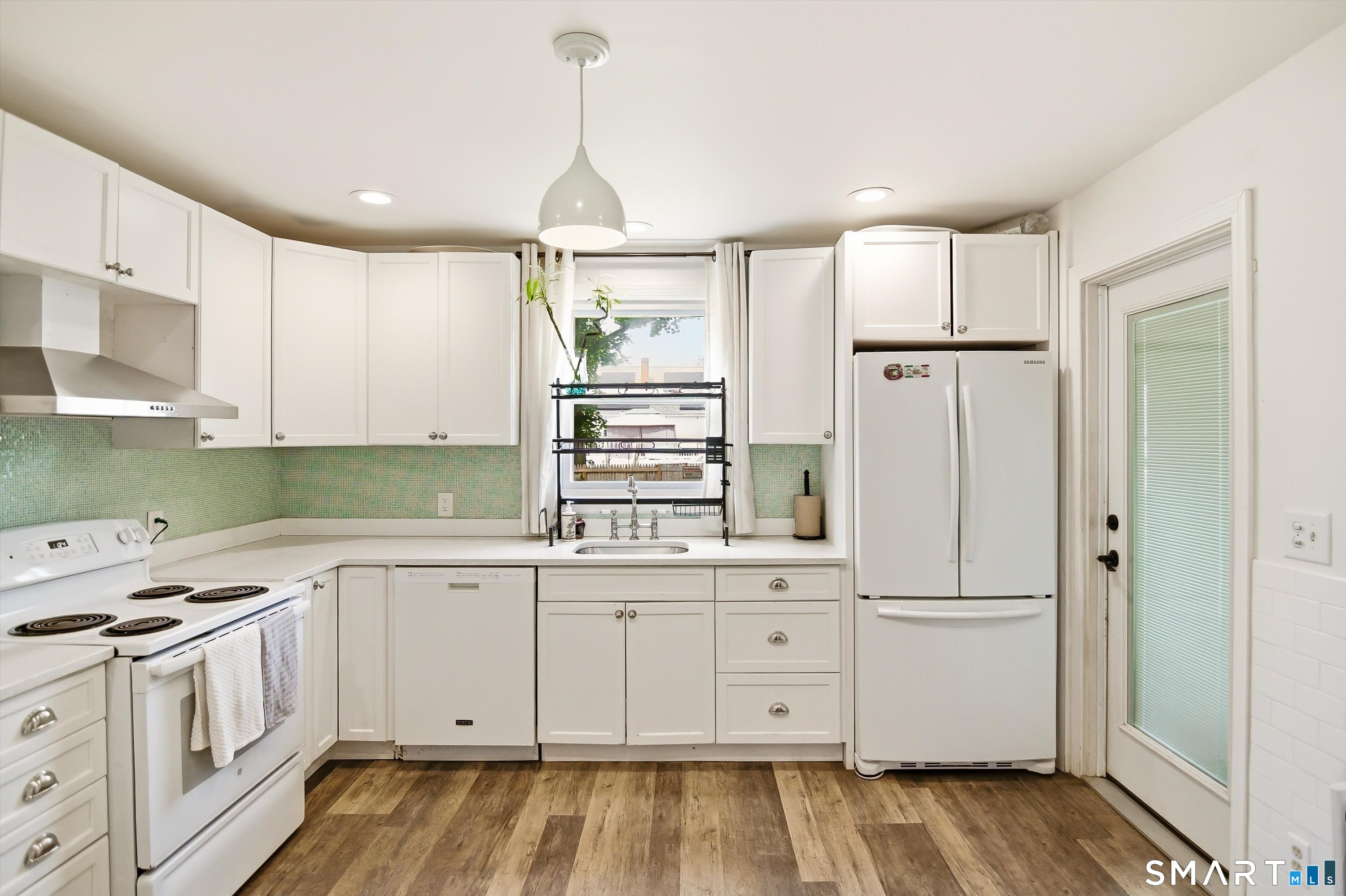 506 Lighthouse Road New Haven CT 06512