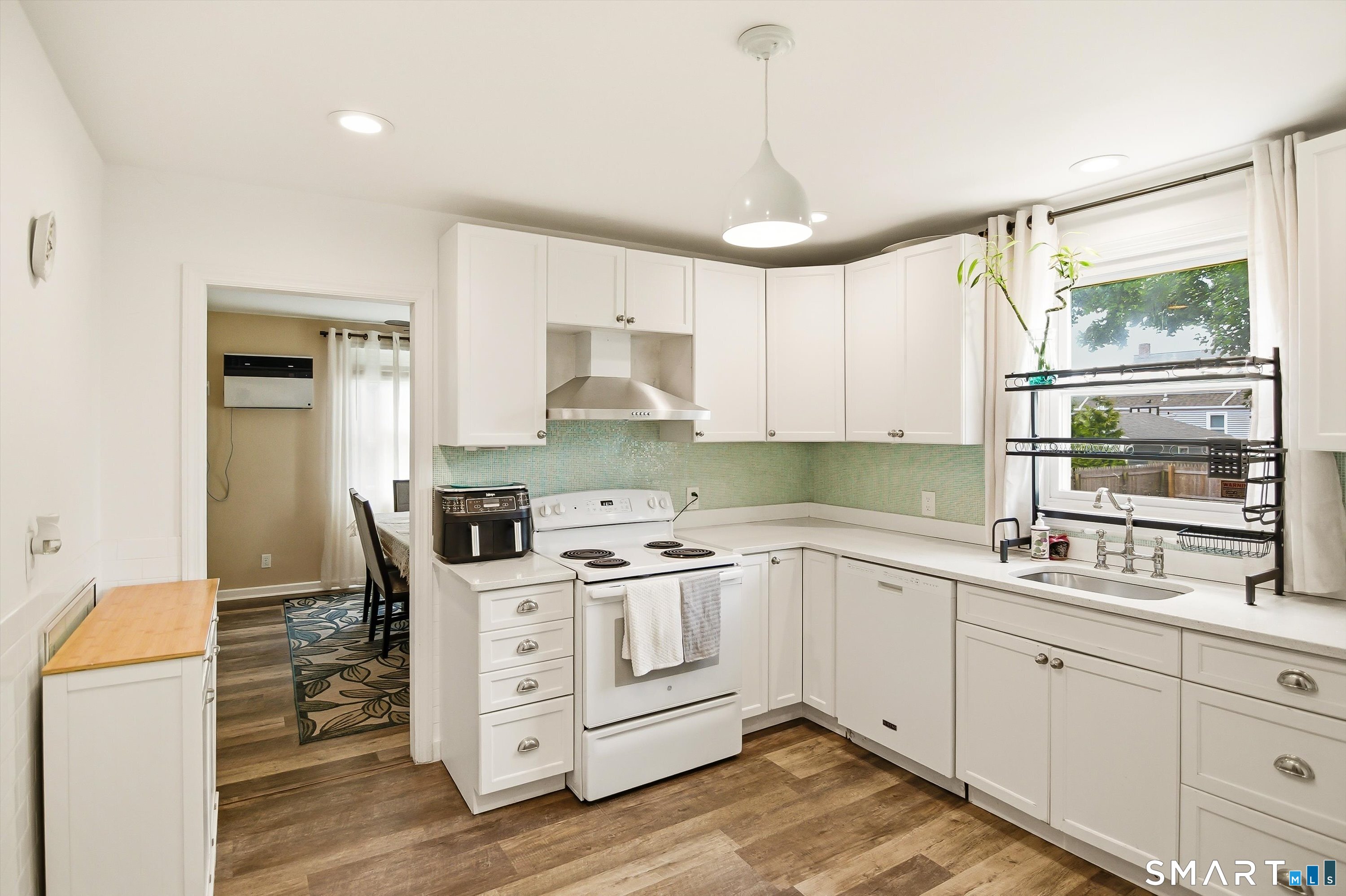 506 Lighthouse Road New Haven CT 06512