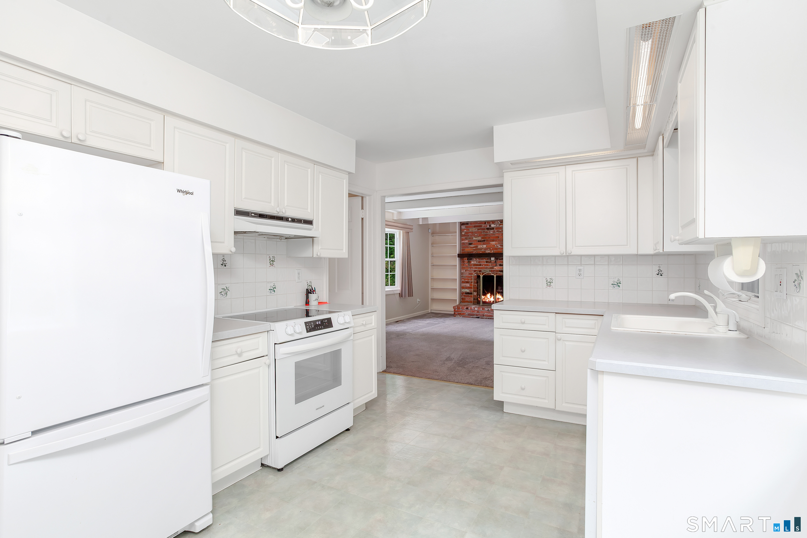 29 Hungry Hill Circle Guilford CT 06437