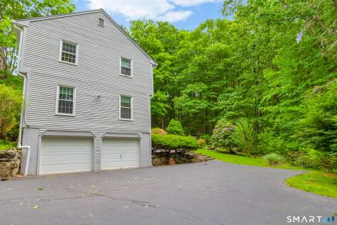 29 Hungry Hill Circle Guilford CT 06437