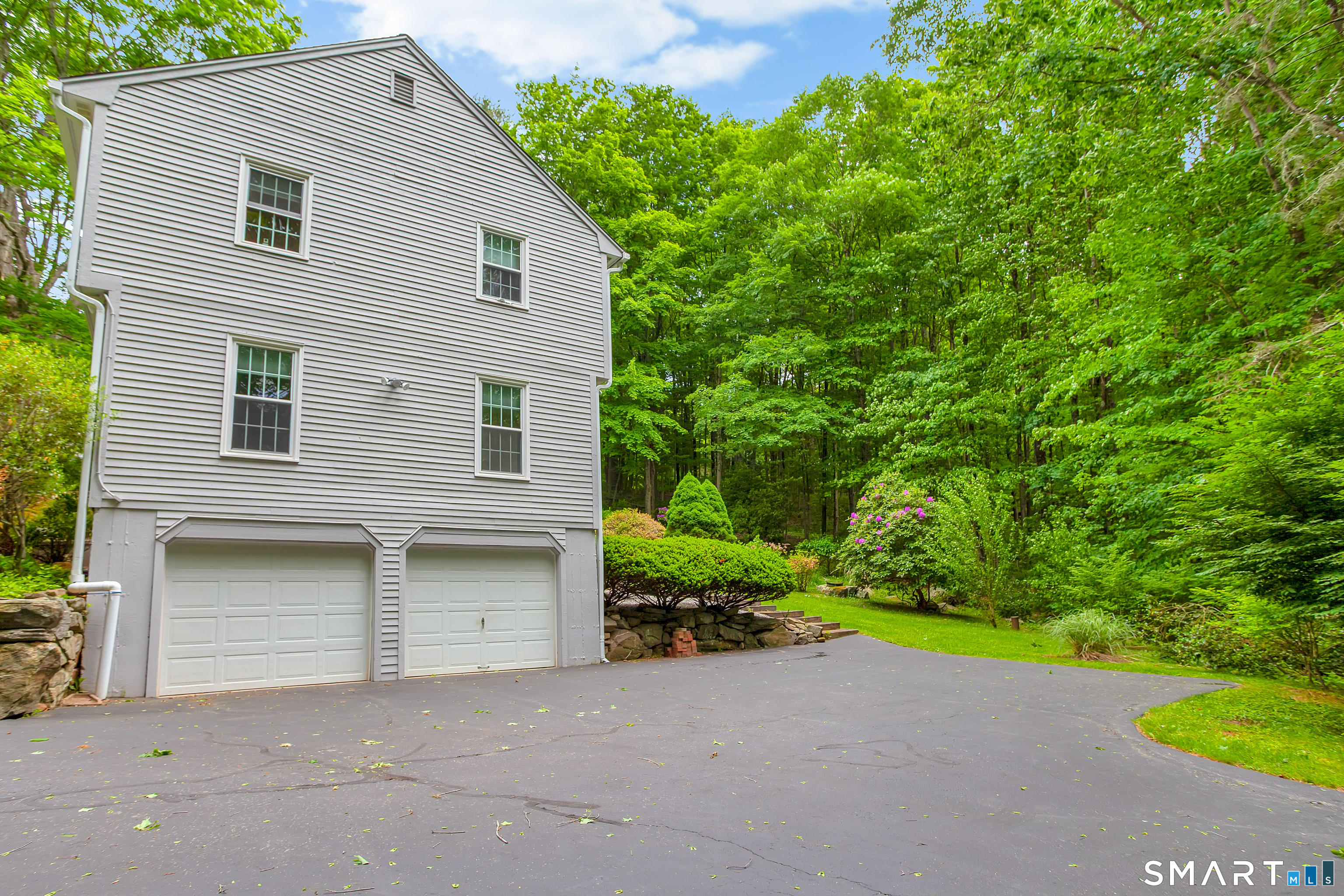29 Hungry Hill Circle Guilford CT 06437