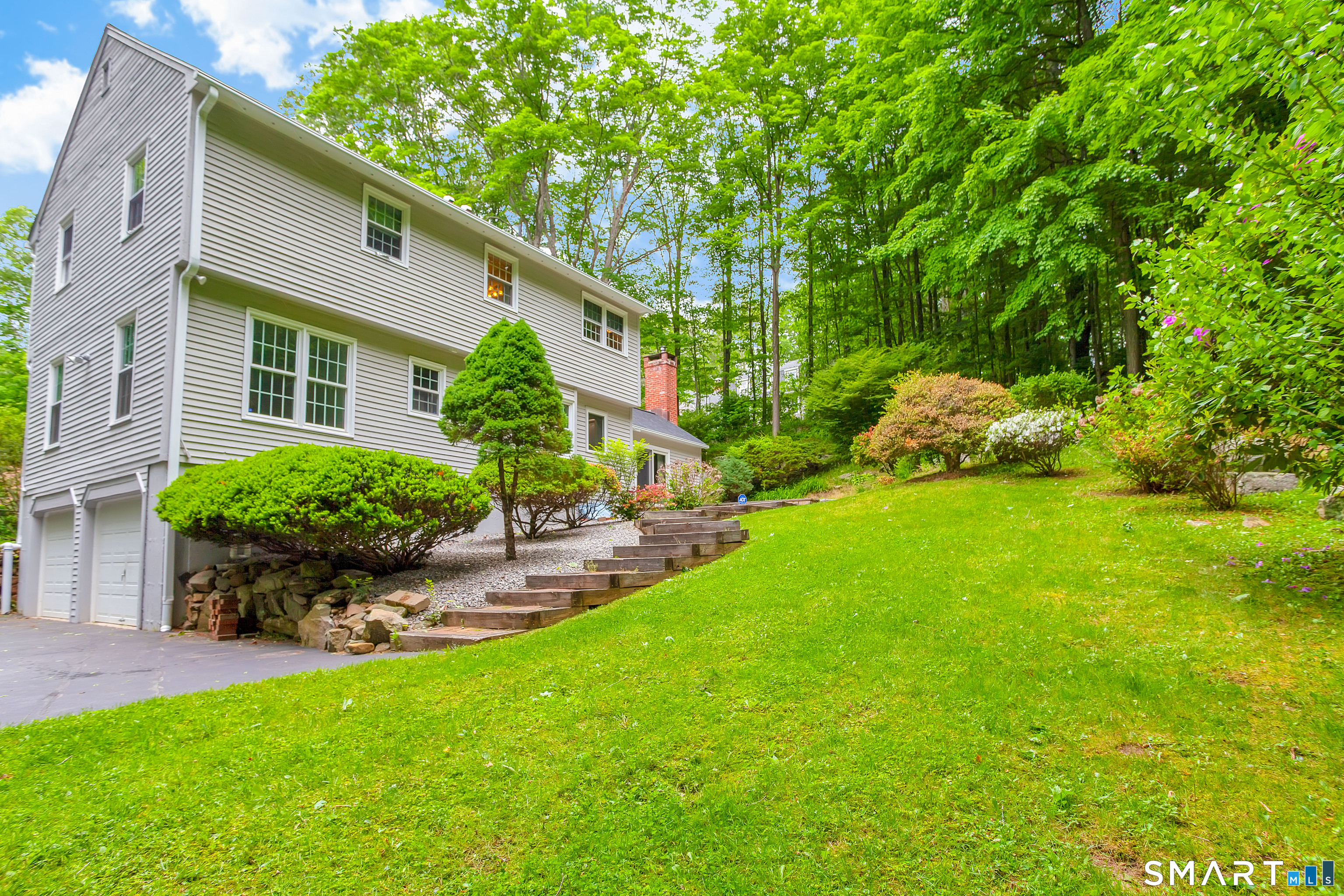 29 Hungry Hill Circle Guilford CT 06437