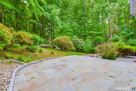 29 Hungry Hill Circle Guilford CT 06437