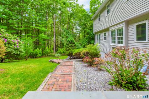 29 Hungry Hill Circle Guilford CT 06437