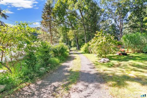 606 North Madison Road Guilford CT 06437