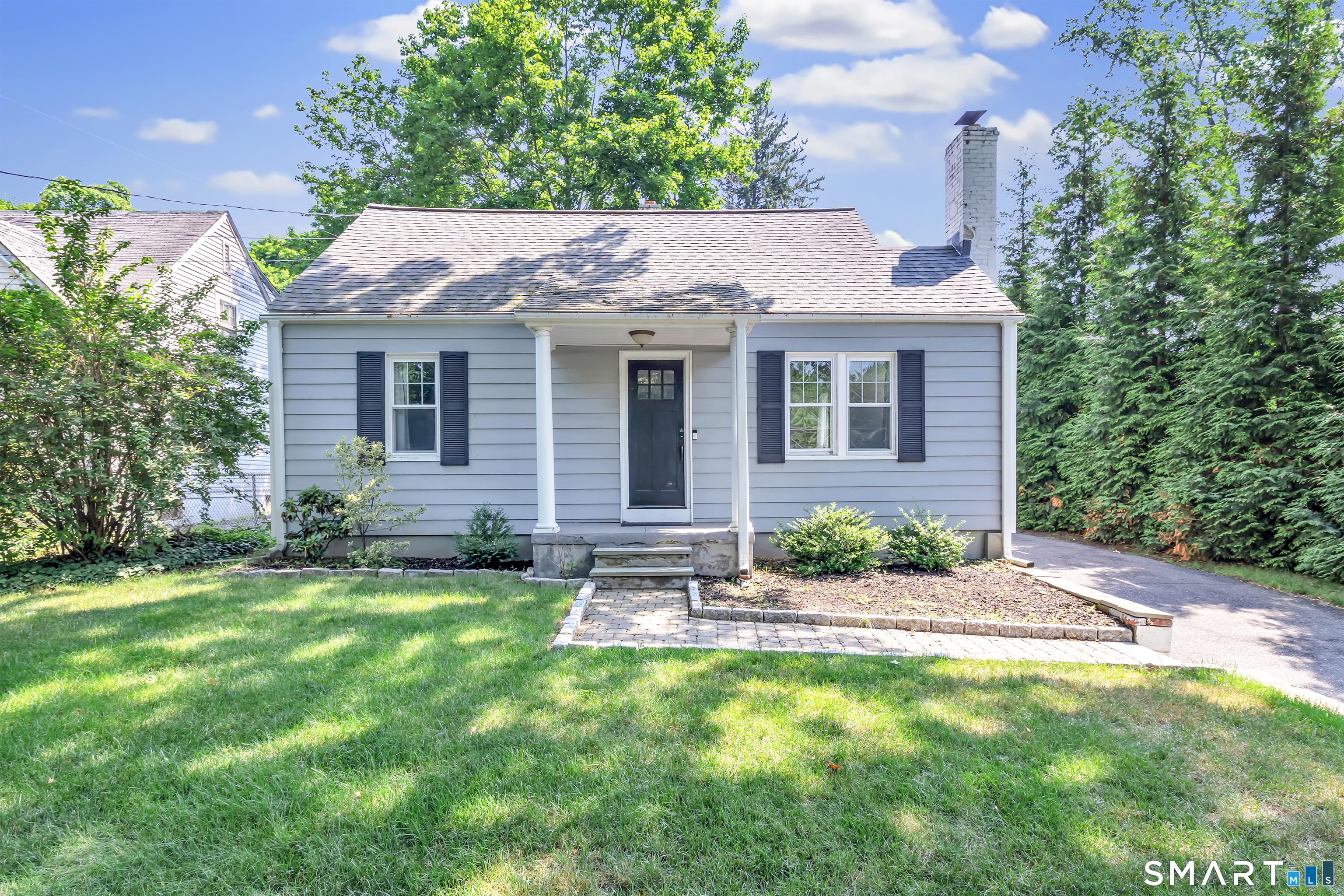 2082 Stratfield Road Fairfield CT 06825