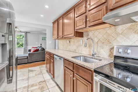 2082 Stratfield Road Fairfield CT 06825