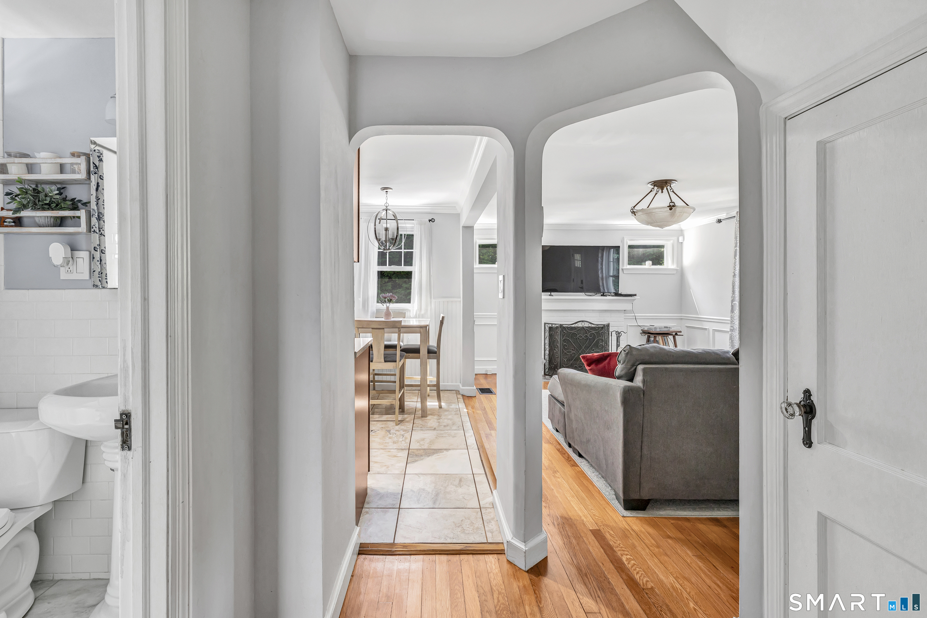 2082 Stratfield Road Fairfield CT 06825