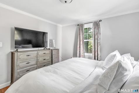 2082 Stratfield Road Fairfield CT 06825