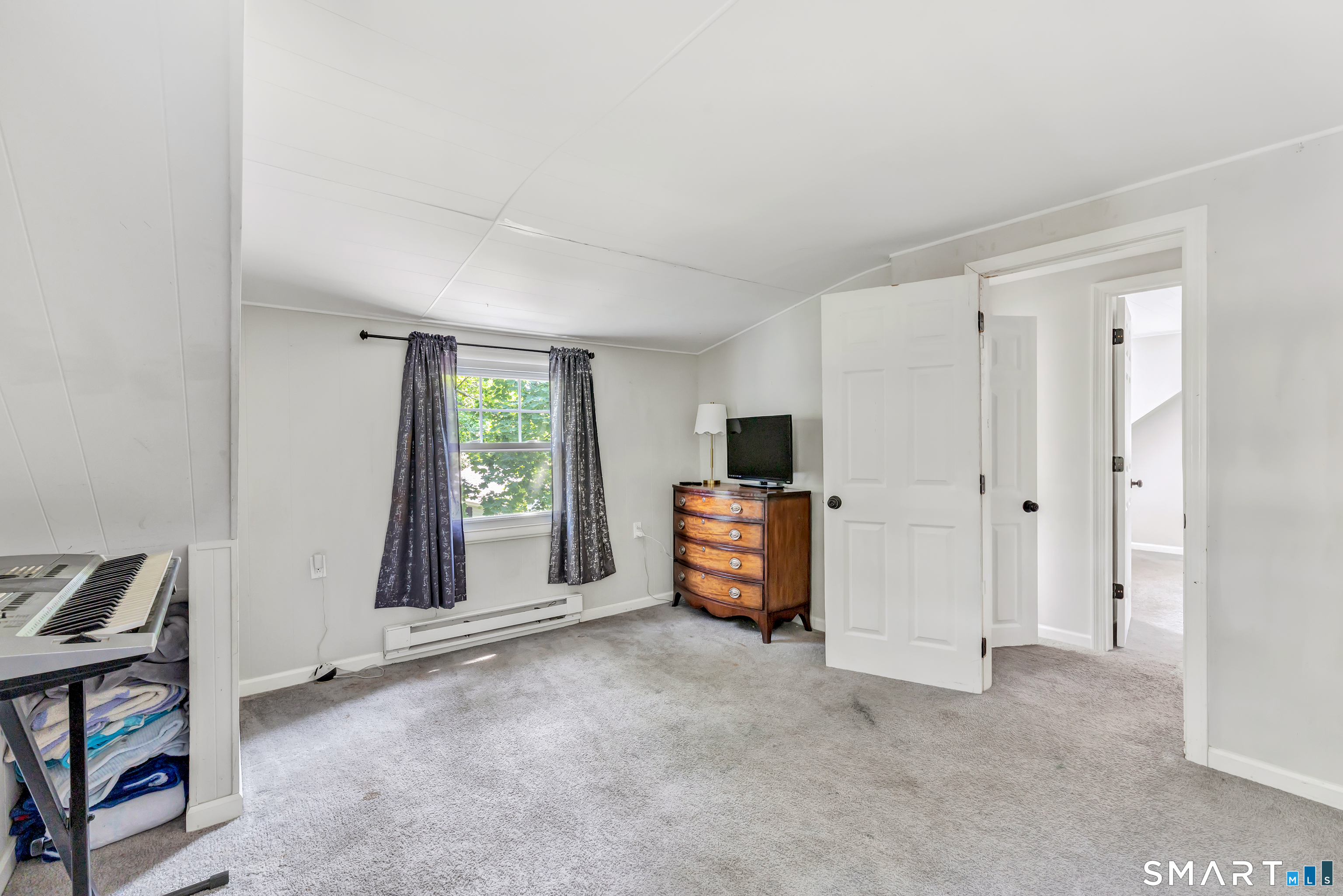 2082 Stratfield Road Fairfield CT 06825