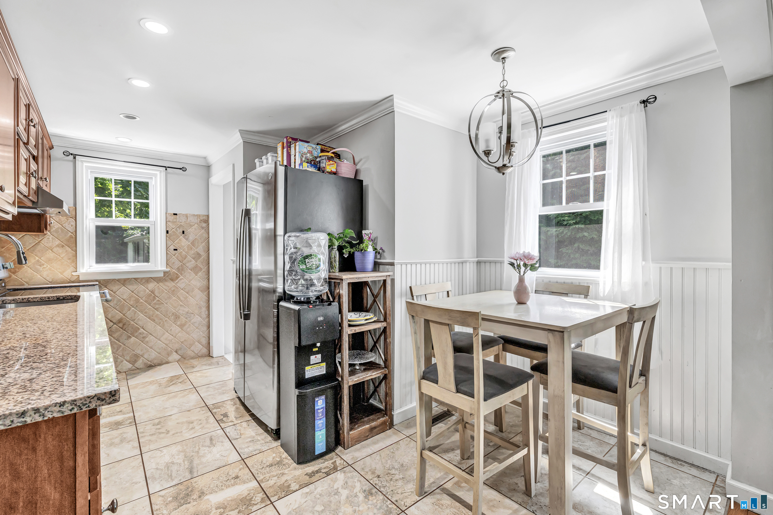 2082 Stratfield Road Fairfield CT 06825