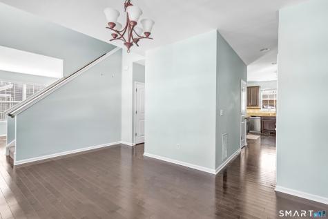9 Fox Run Lane Seymour CT 06483