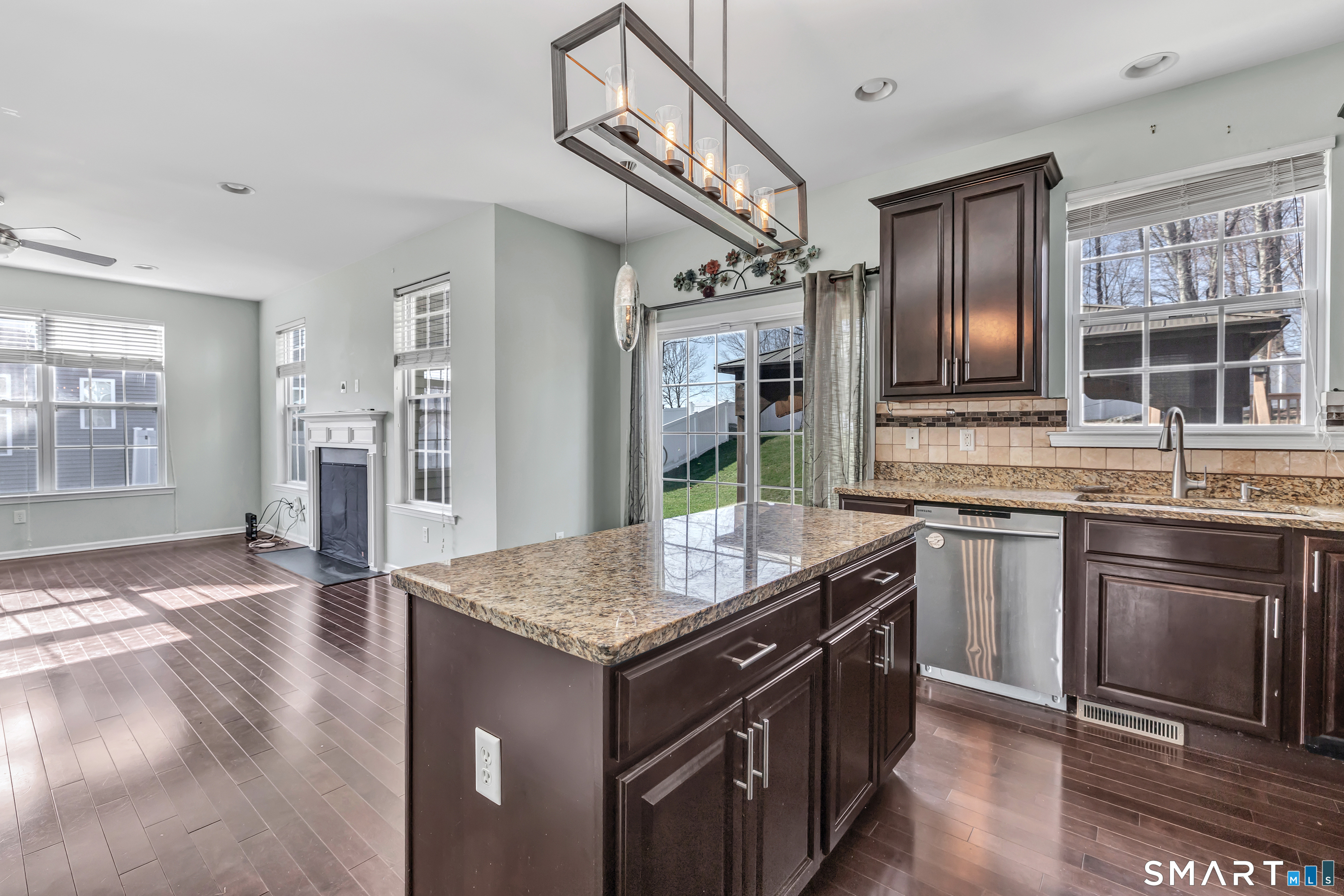 9 Fox Run Lane Seymour CT 06483