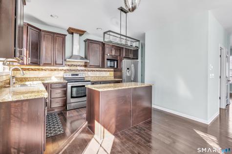 9 Fox Run Lane Seymour CT 06483