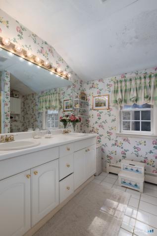 83 Glendale Drive Bristol CT 06010