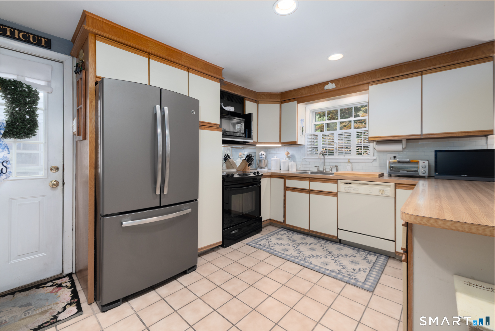 83 Glendale Drive Bristol CT 06010
