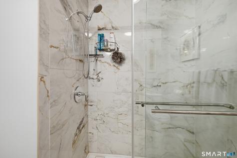 19 Willow Run Brookfield CT 06804