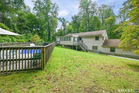 19 Willow Run Brookfield CT 06804