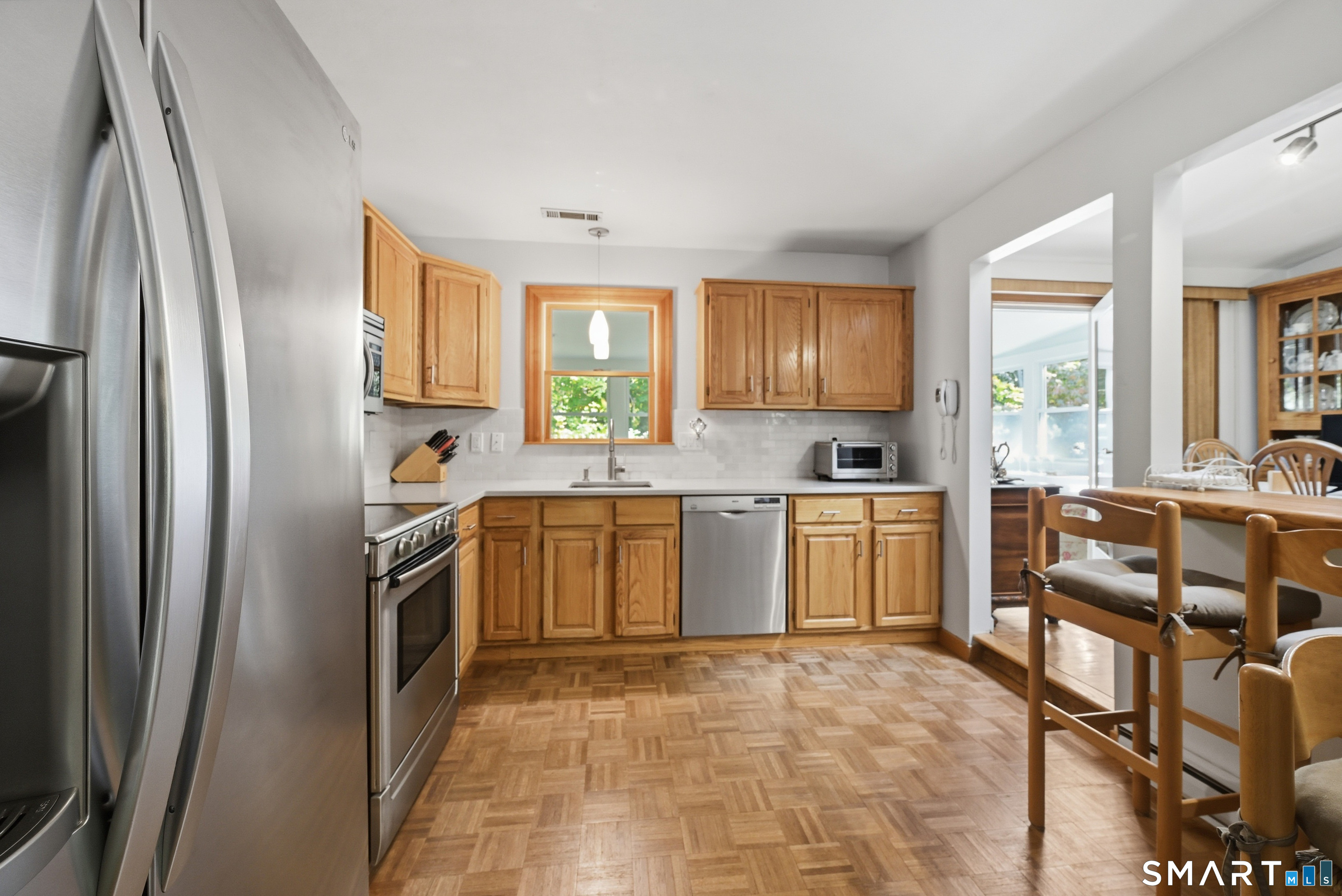 19 Willow Run Brookfield CT 06804