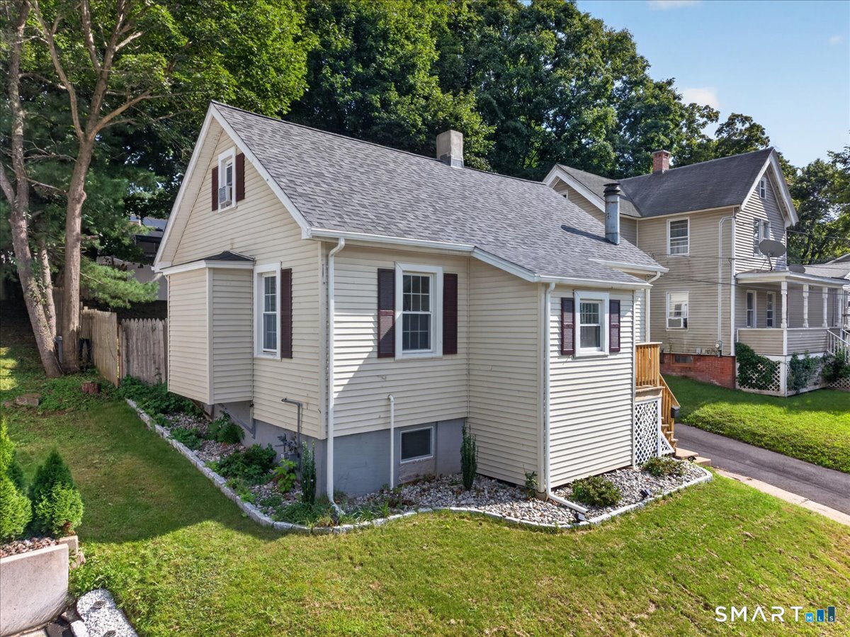 98 New Hanover Avenue Meriden CT 06451