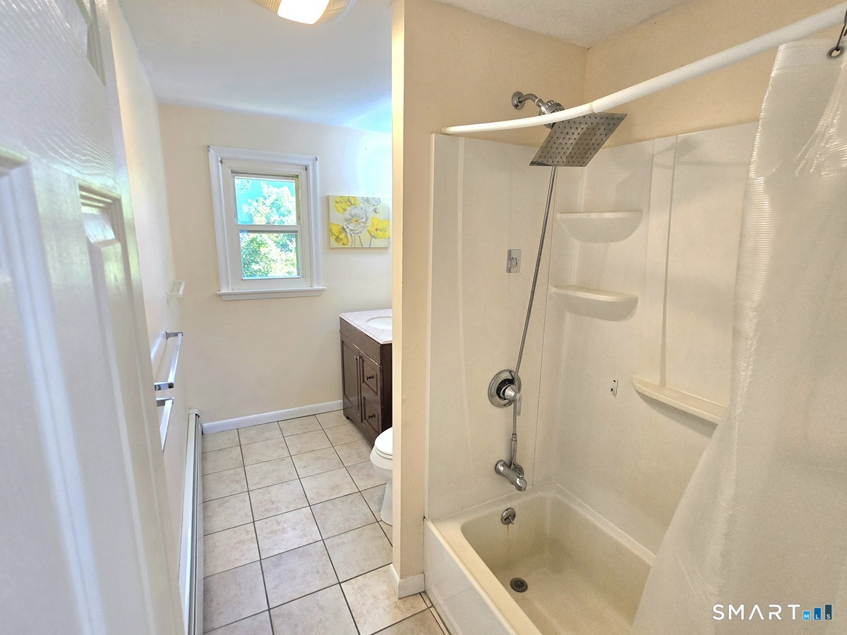 4 Echo Lane West Hartford CT 06107