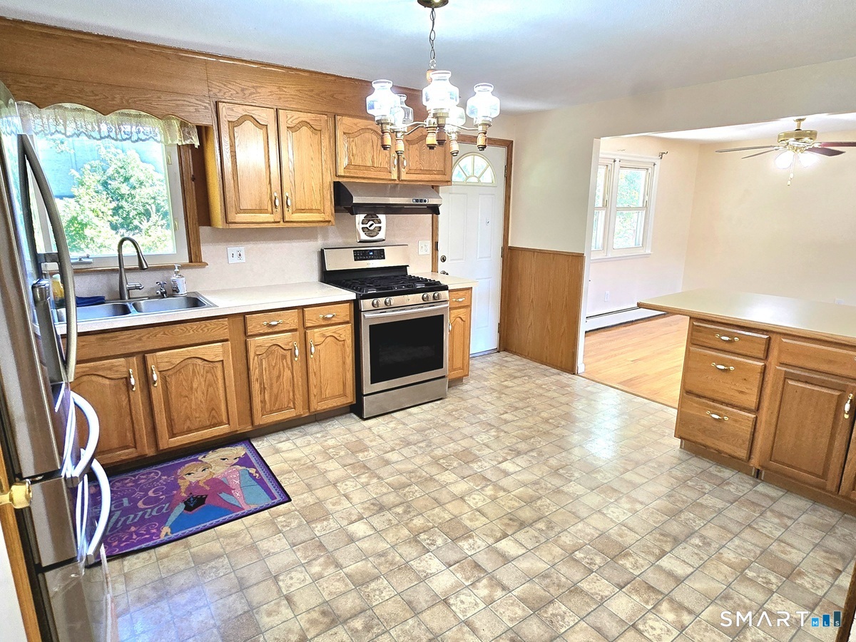 4 Echo Lane West Hartford CT 06107