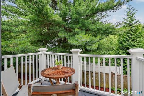 10 Old Field Place Norwalk CT 06853