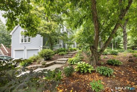 17 Sweet Meadow Road Newtown CT 06470